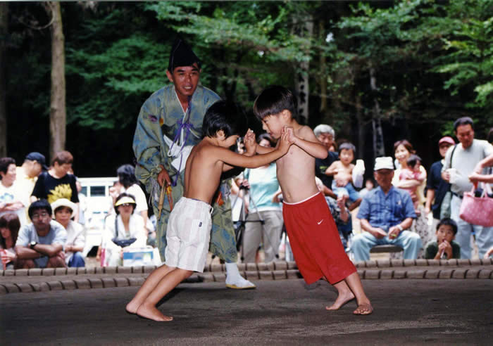 ハッキョーイ残った！（愛宕神社奉納相撲）