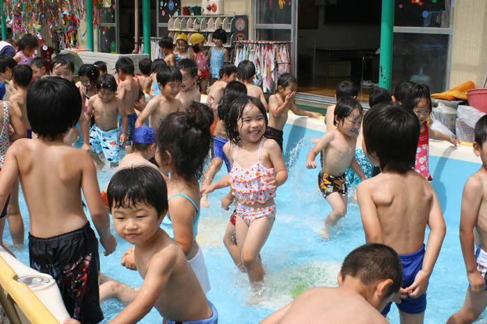 待ちに待った季節!!（上三川幼児園プール開き）