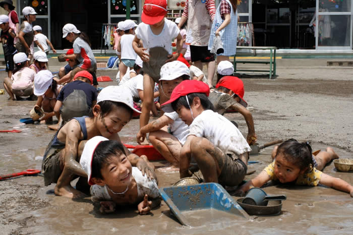 上三川幼児園どろんこ遊び