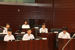 中学生模擬議会 中学生模擬議会