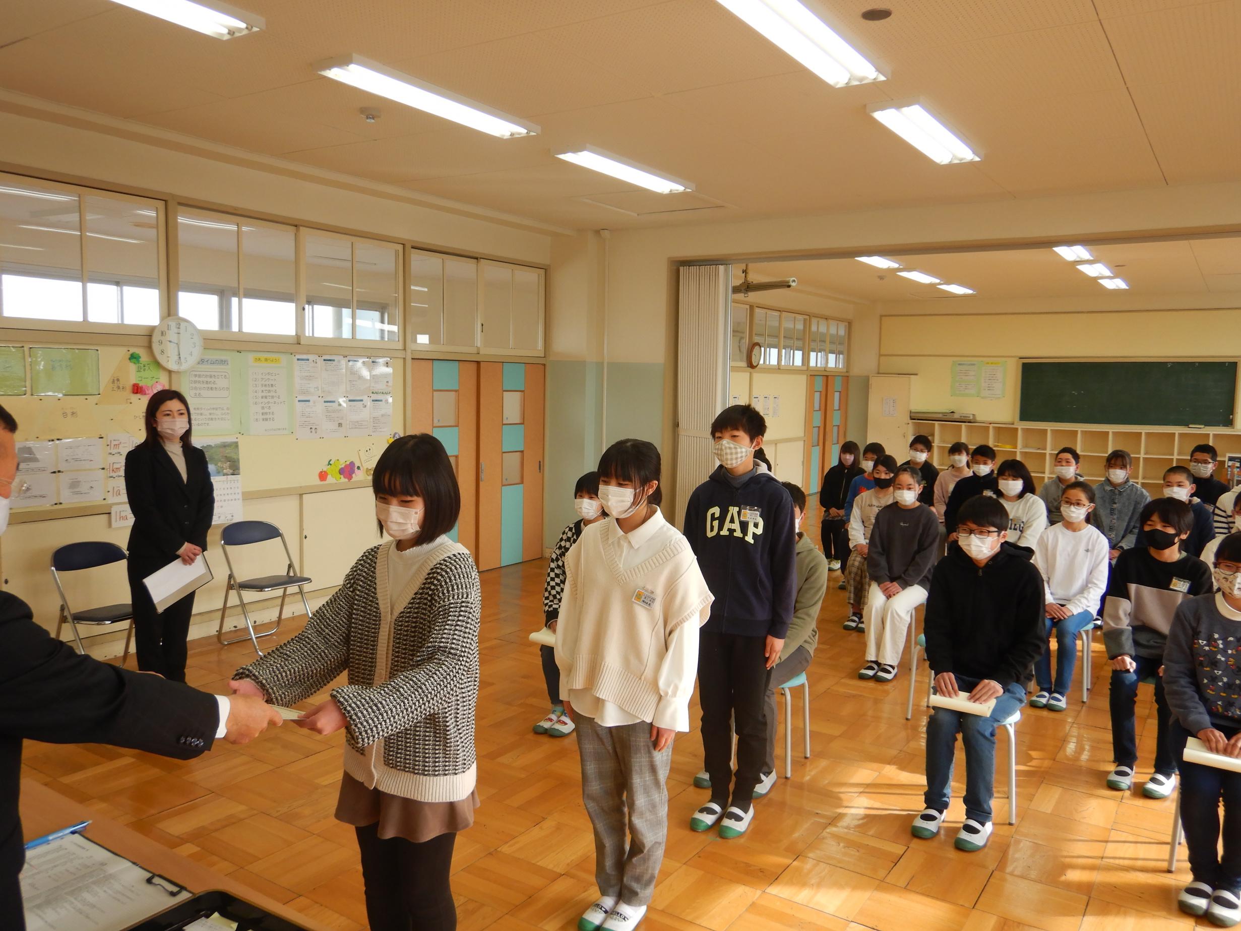 上2 上2
